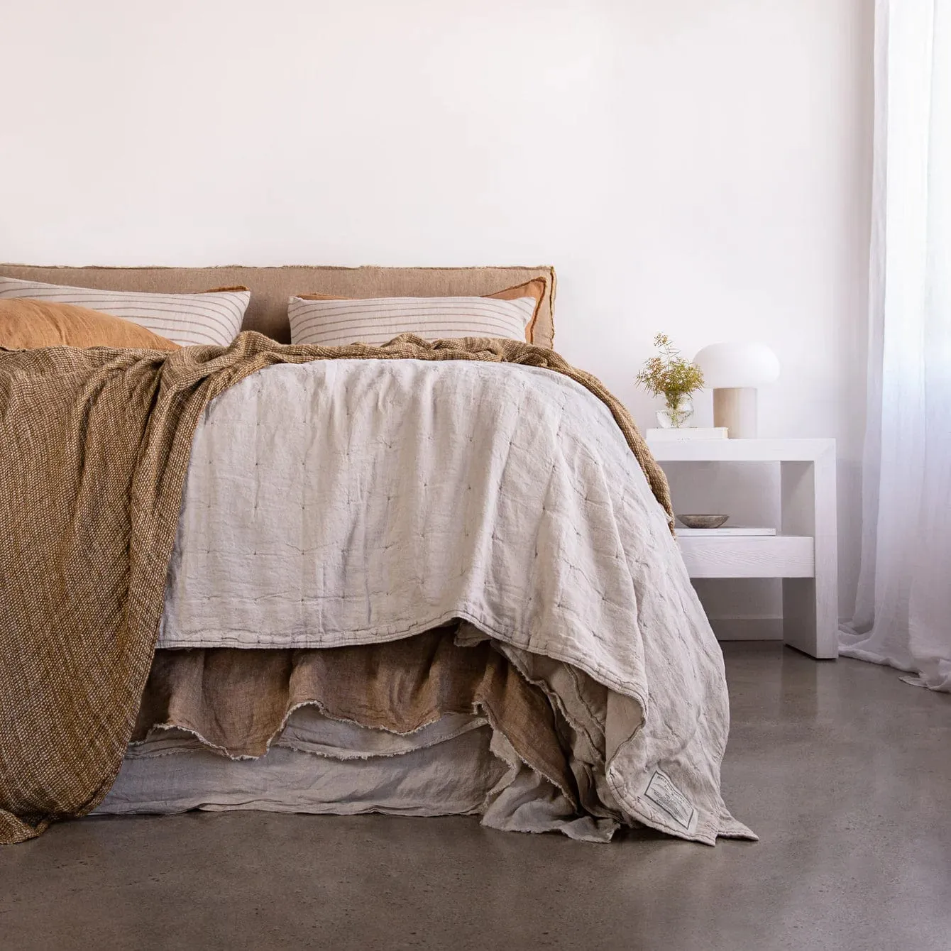 Basix Linen Quilt Sable